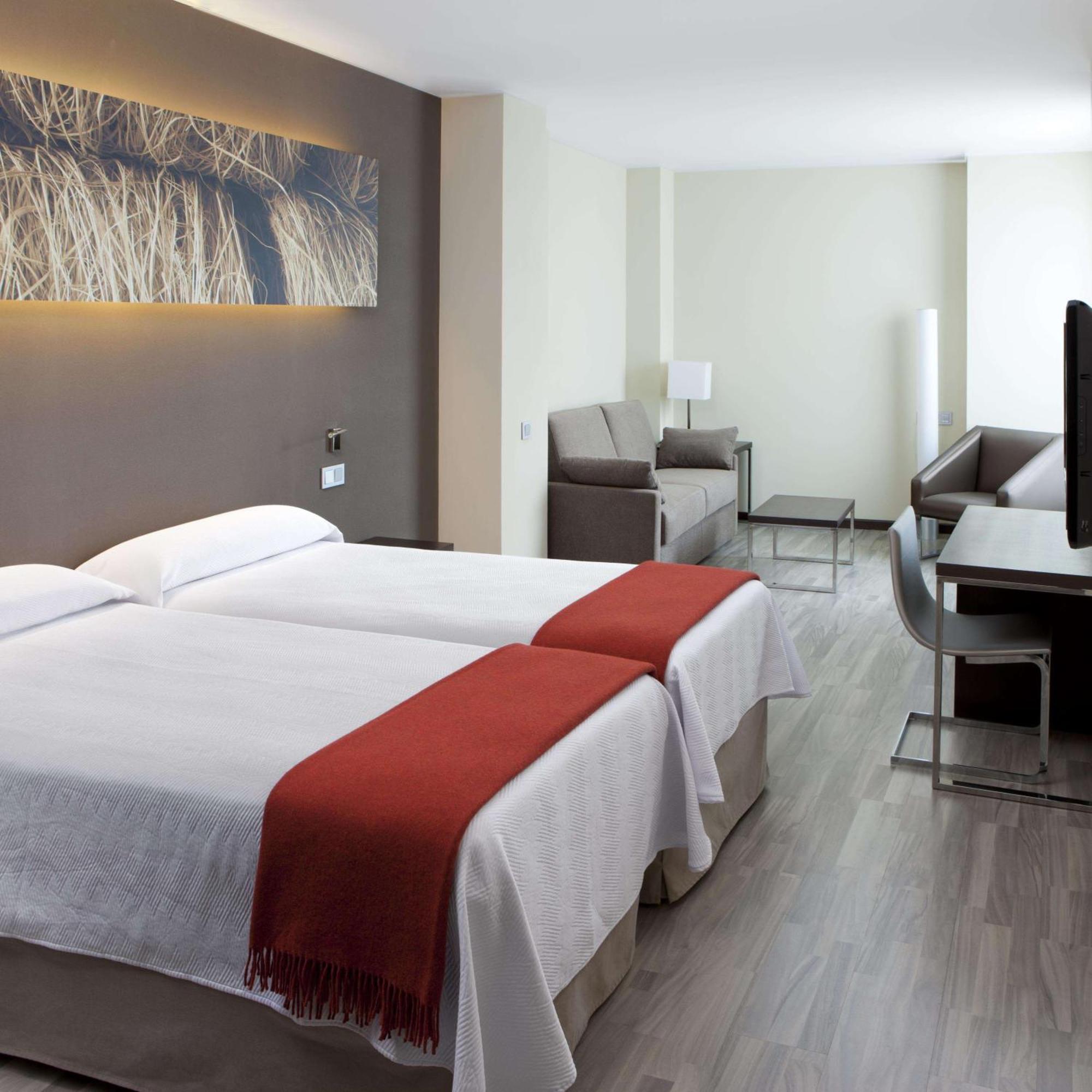 Nh Barcelona Diagonal Center Hotel Exterior photo